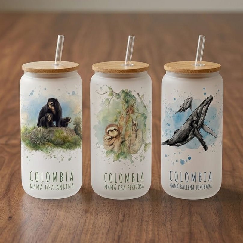 Set x3 Vaso de Vidrio Opalizado con Tapa de Bambú – Colección Madres de Colombia