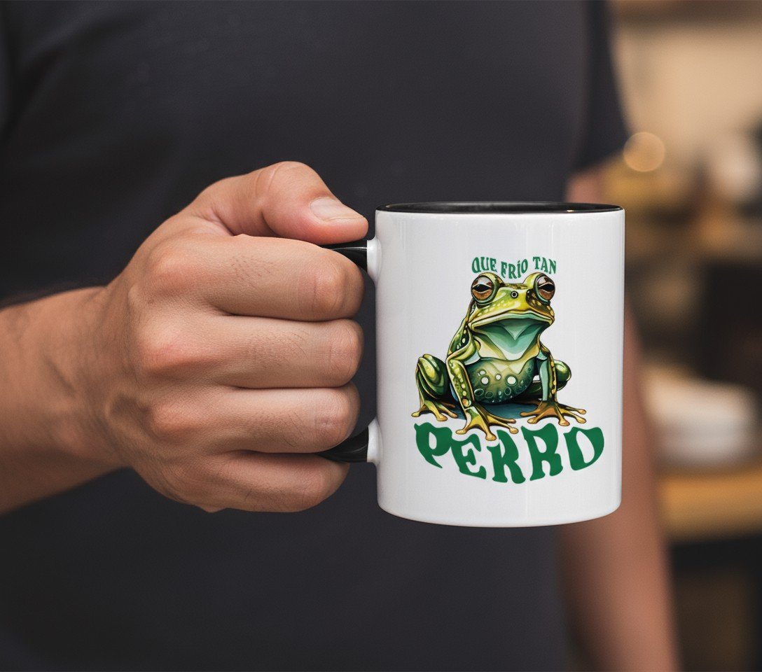 Mug de Cerámica – "Qué Frío Tan Sapo Perro"